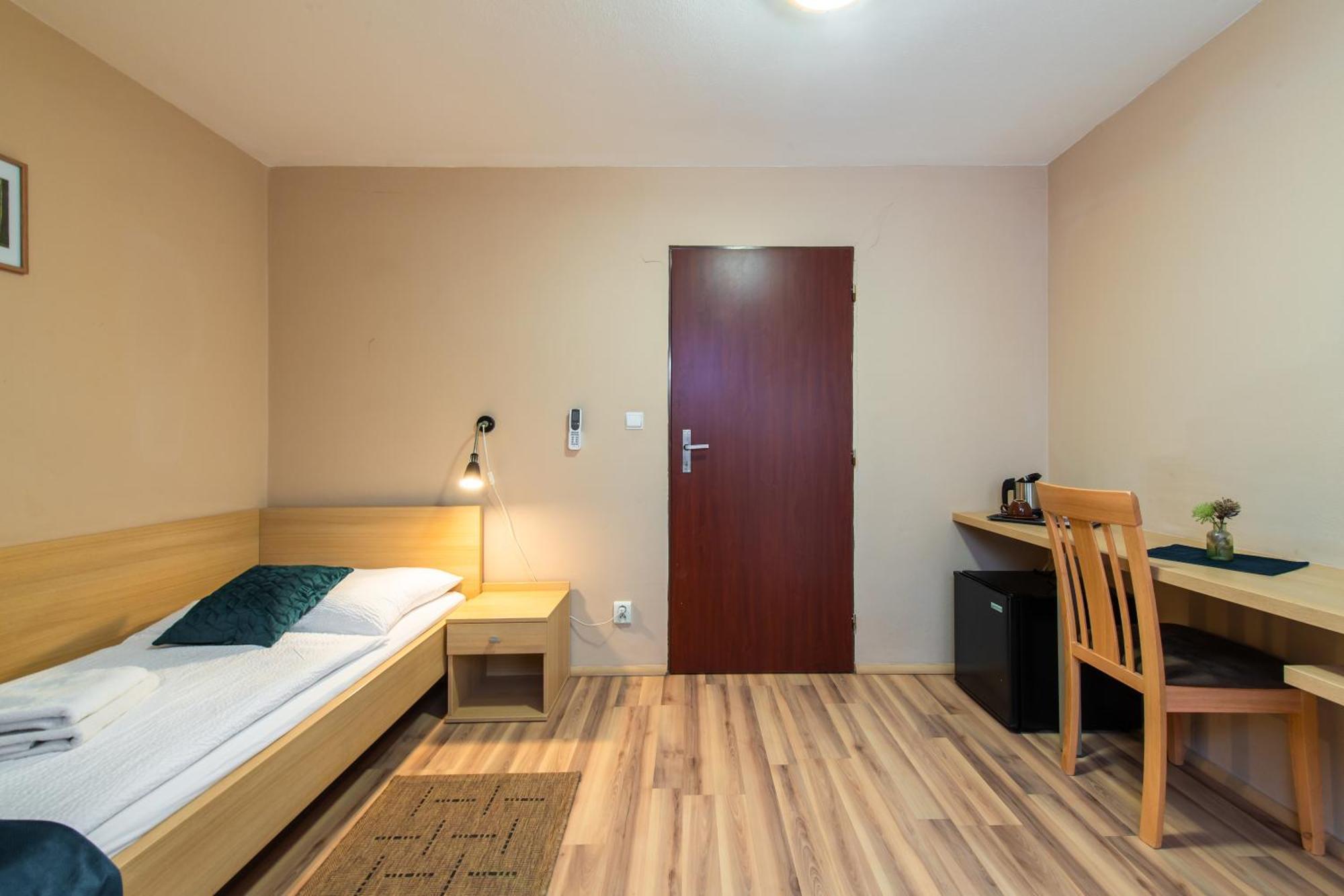 Penzion Siesta Vráble Εξωτερικό φωτογραφία