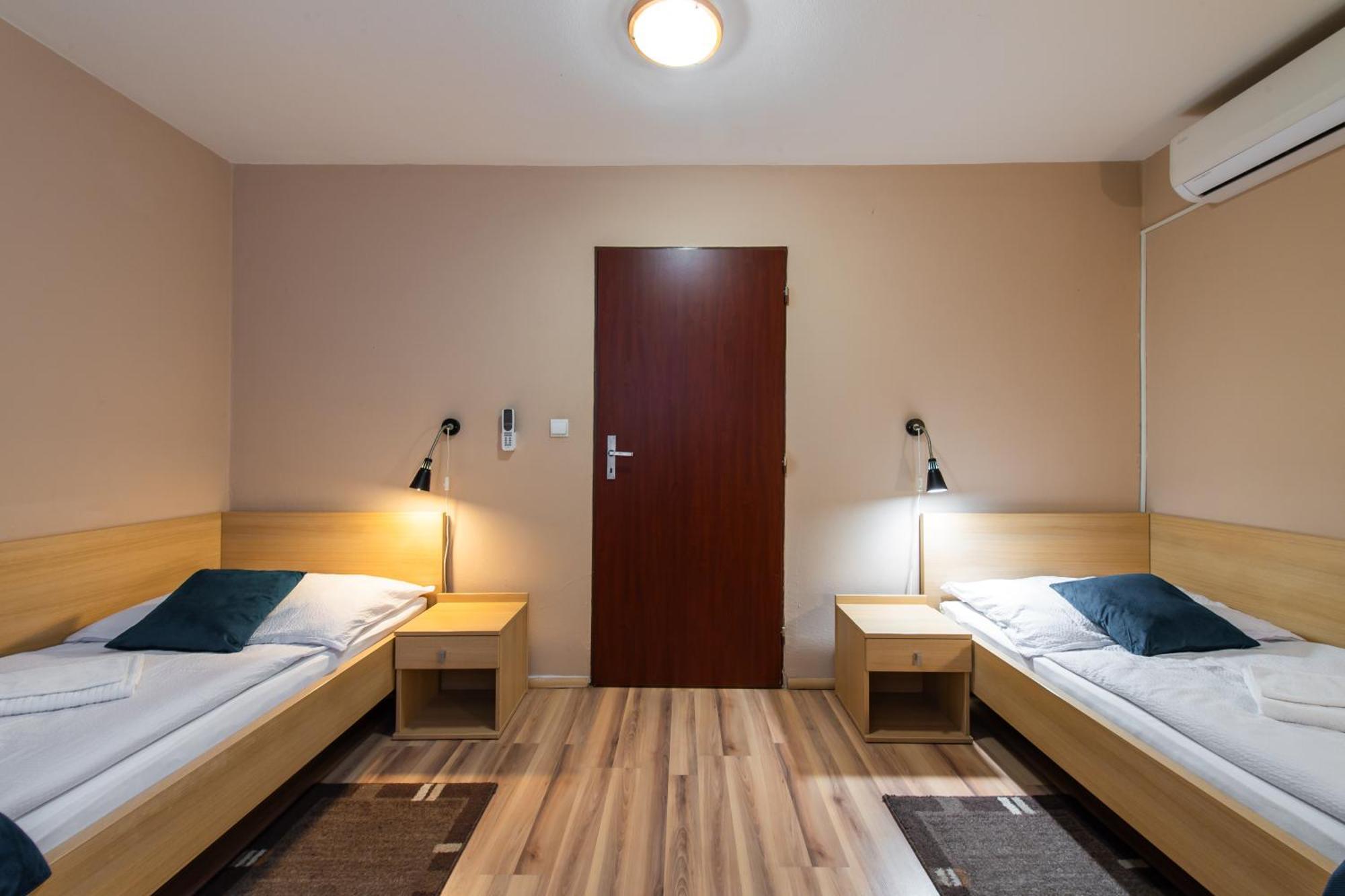 Penzion Siesta Vráble Εξωτερικό φωτογραφία